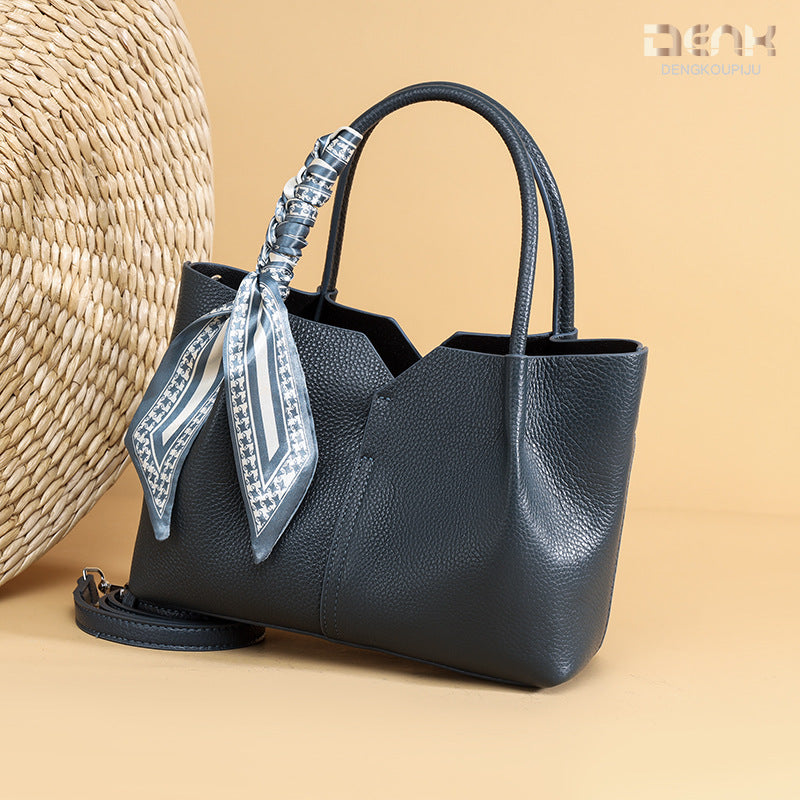 Women's Leather Design Elegant Large Capacity Handbags