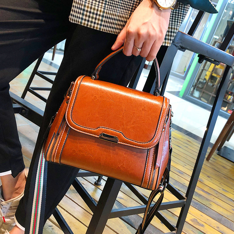 Women's Oil Wax Cowhide Versatile Retro High-grade Crossbody Bags