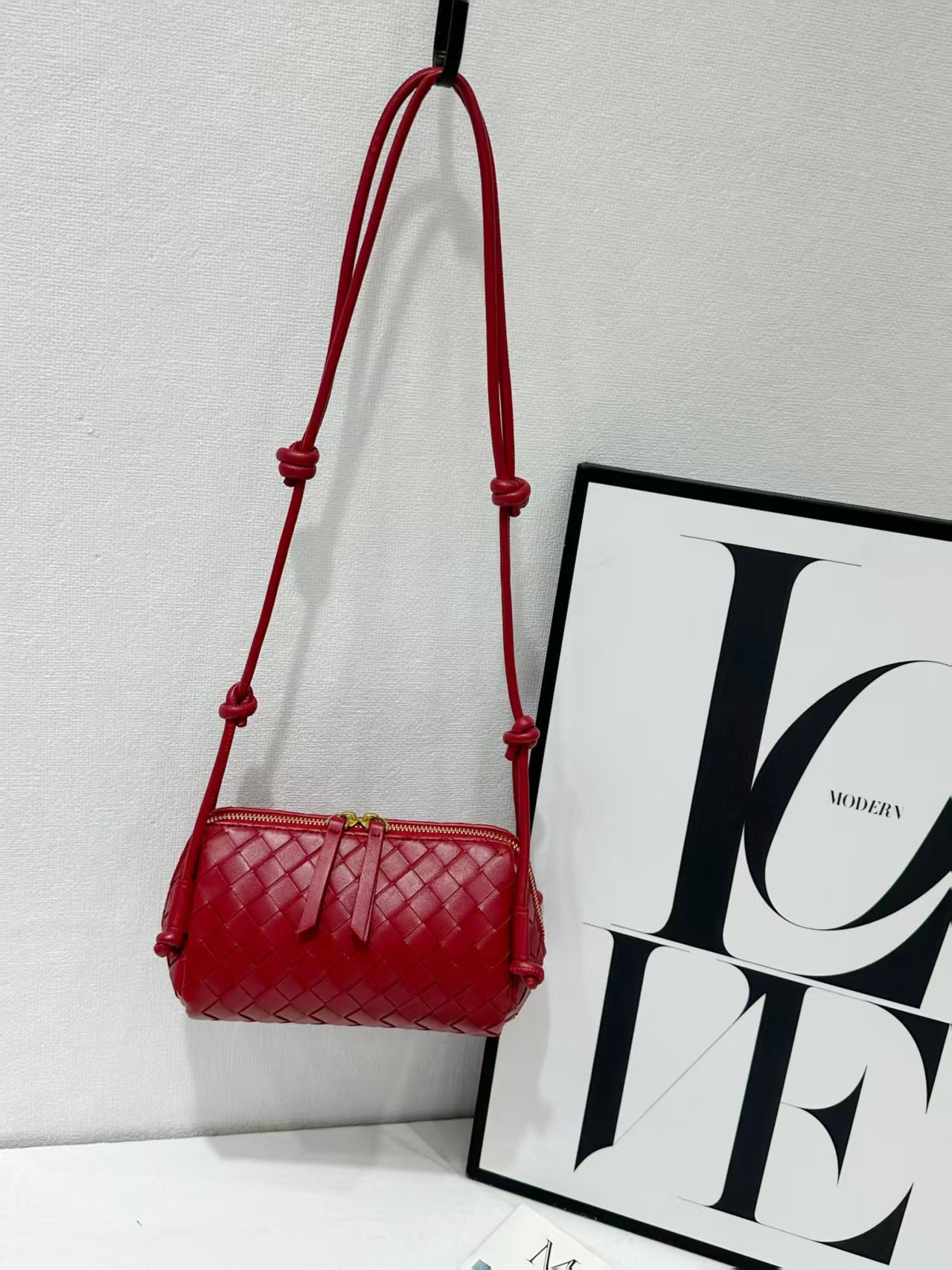 Women's Handmade Cowhide Woven Underarm Fashion Bags