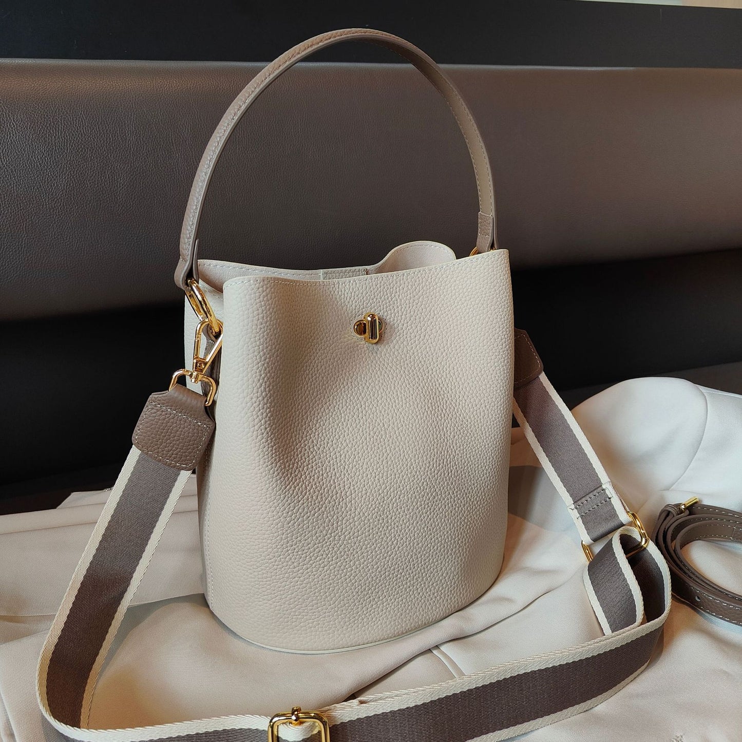 Women's Korean Style Simple Large Capacity Shoulder Bags