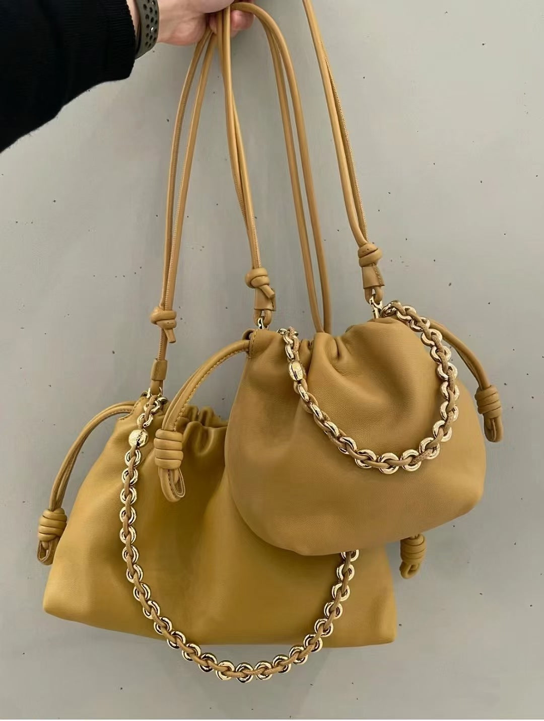 Women's Drawstring Lucky Genuine Leather Exquisite Hand Bags