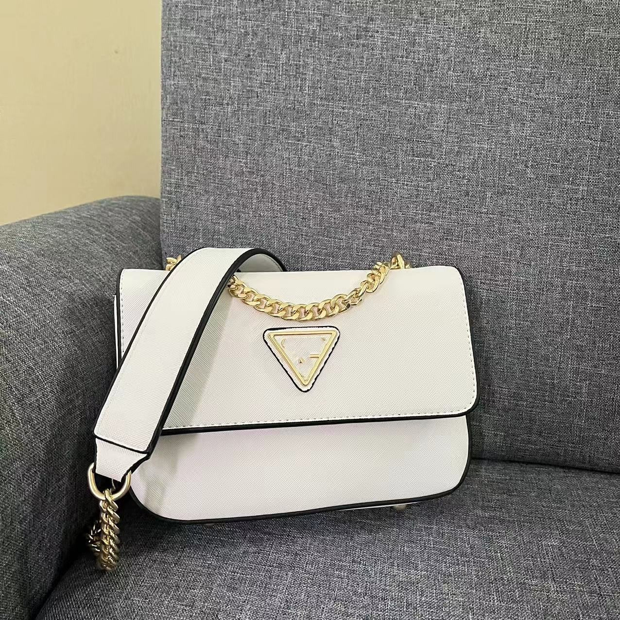 Women's Simple Chain Stitching Printing Solid Color Fashion Shoulder Bags
