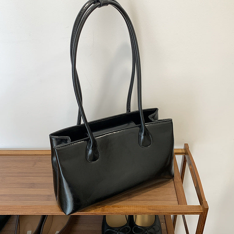 Women's Retro Style Fashionable Red High-grade Simple Shoulder Bags