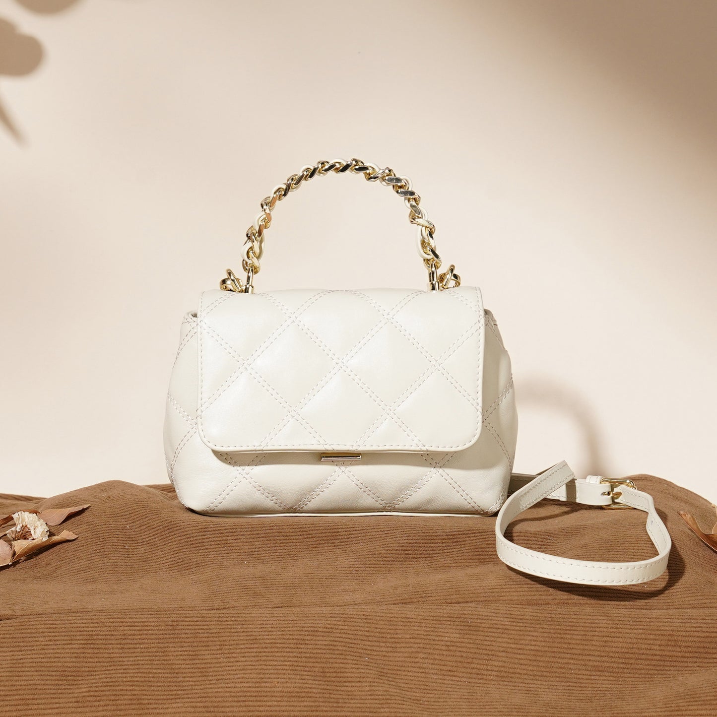 Women's Napa First Layer Cowhide Rhombus Embroidery Shoulder Bags