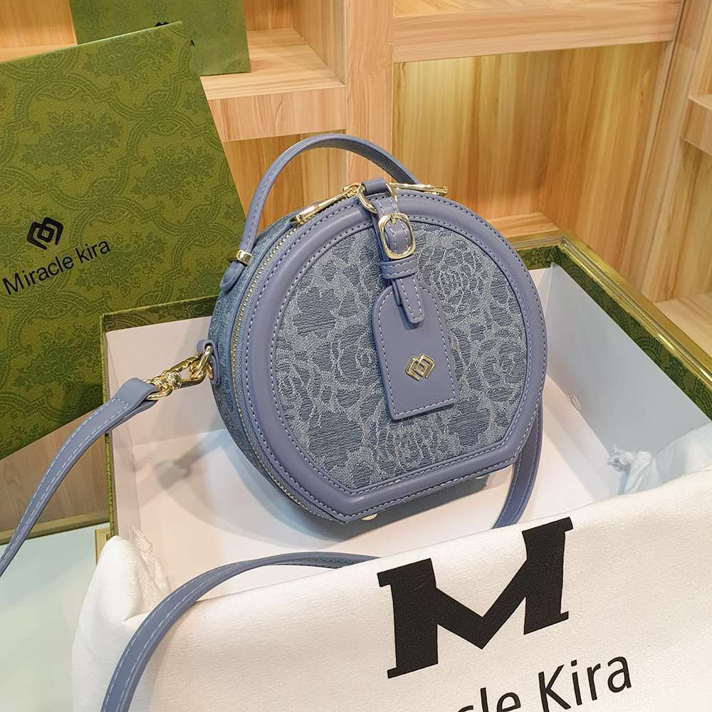 Women's Classic Portable Semicircle Fashionable Exquisite Crossbody Bags