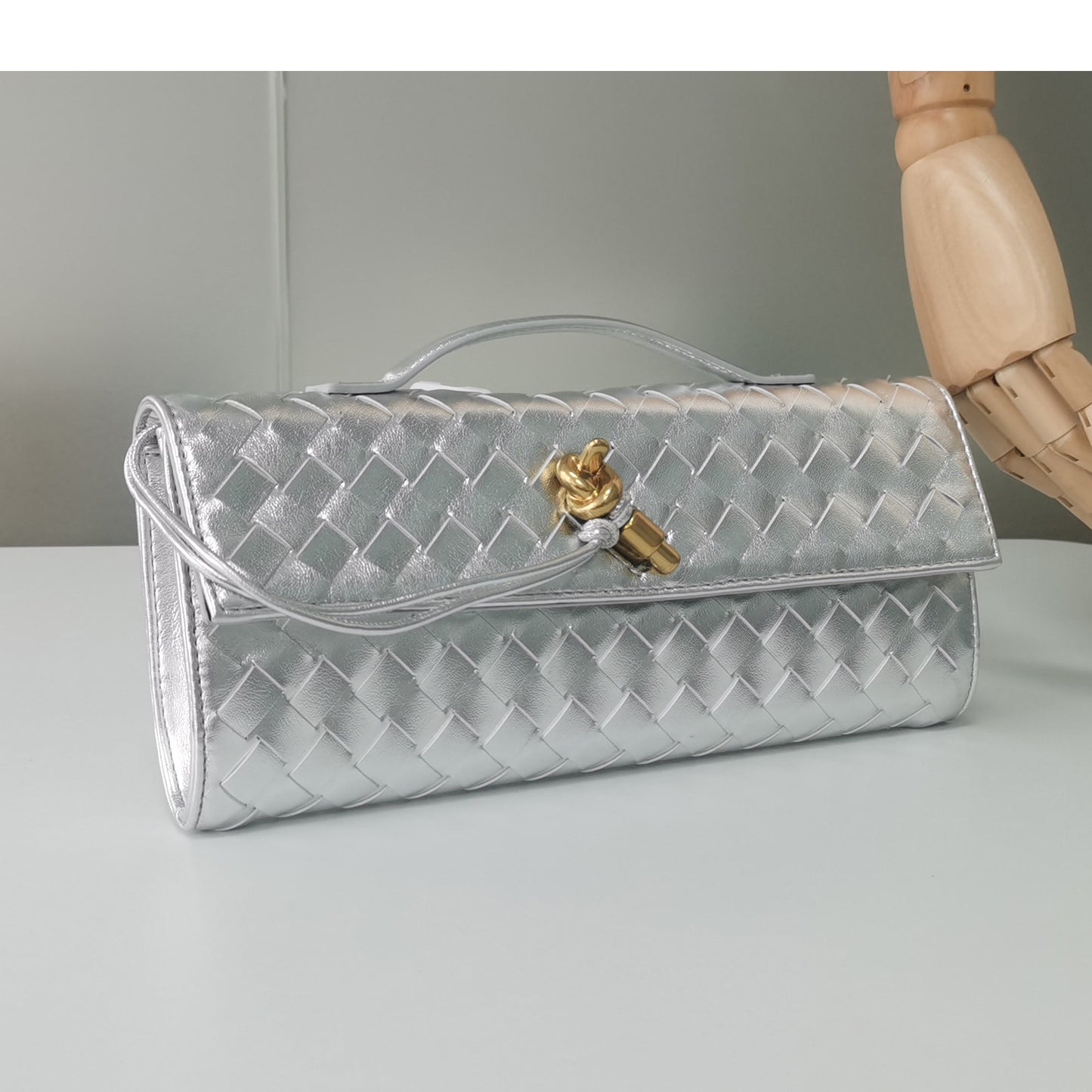 Women's Popular Niche Woven Baguette Fashion Horizontal Handbags