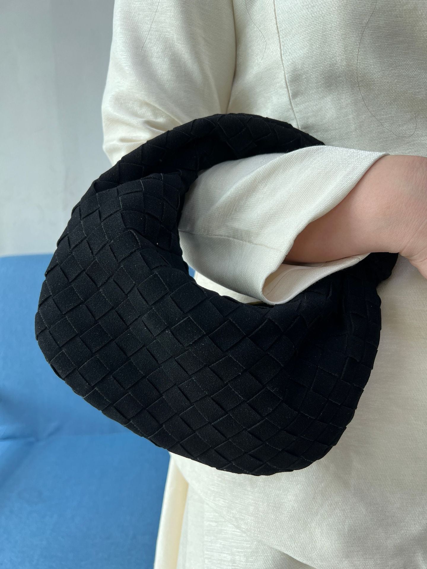 Women's Size Frosted Woven Croissant Price Shoulder Bags
