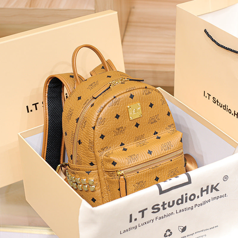 Women's Leather Fashionable Large Capacity Commuter Backpacks