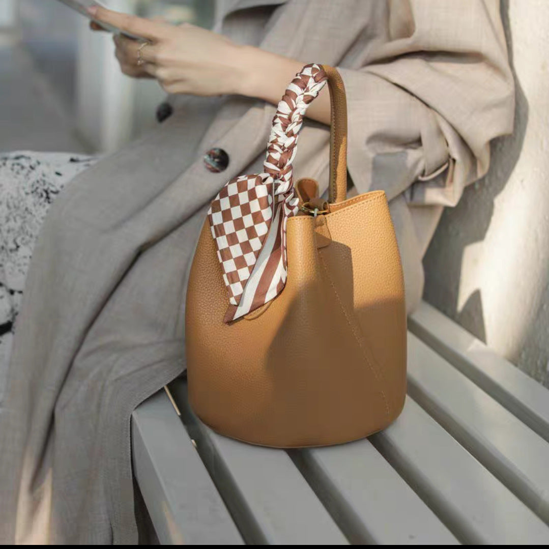 Trendy Women's Genuine Leather Niche Vegetable Handbags