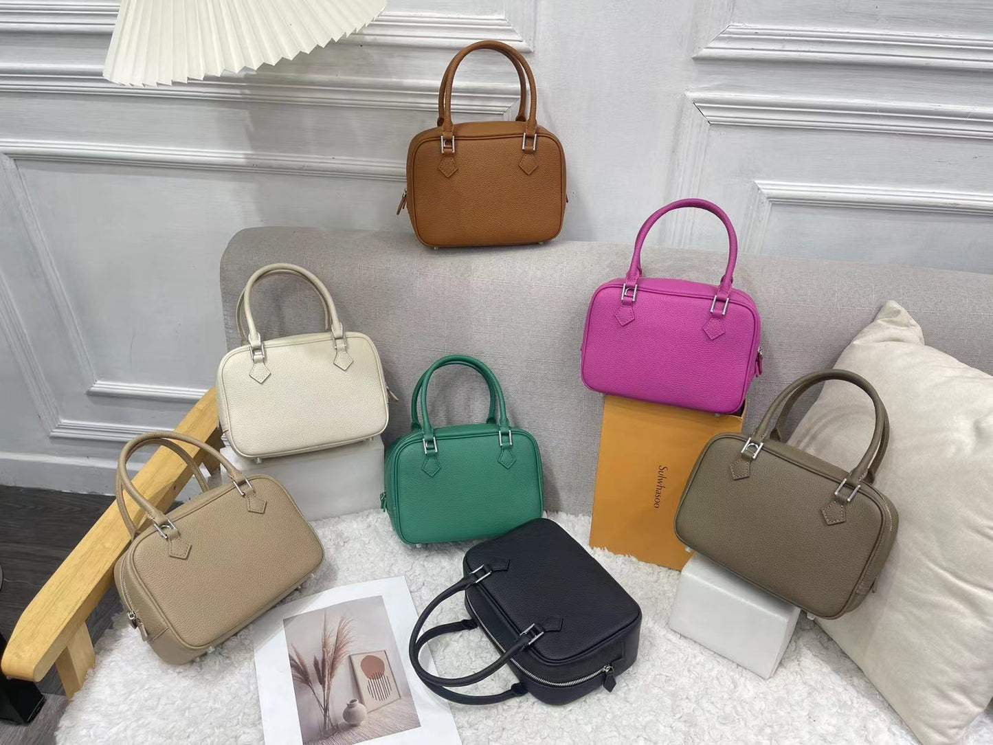 Women's Cowhide Genuine Leather Commuter Feather Lightweight Shoulder Bags