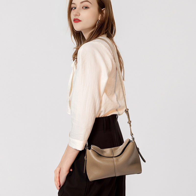 Women's First Layer Cowhide Commuter Pillow Niche Genuine Leather Bags