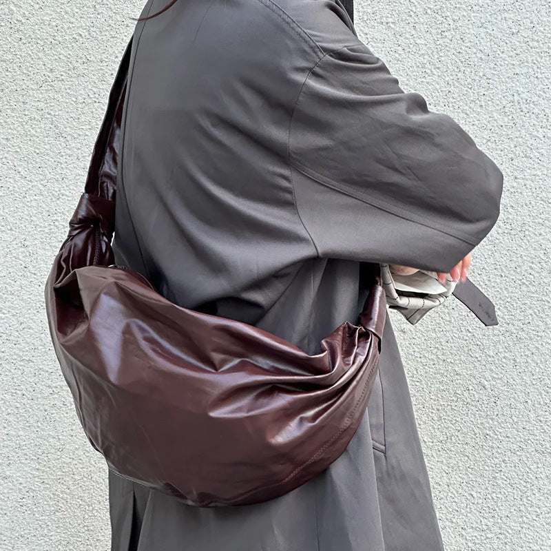 Women's Croissant Commute Design Oil Wax Bags