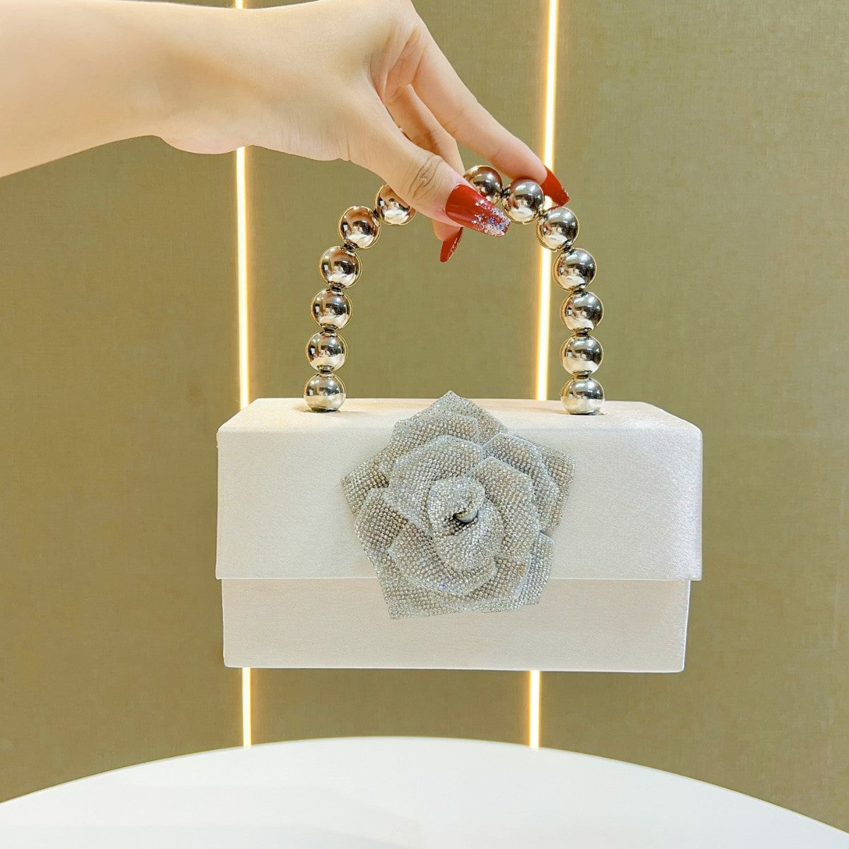 Sequins Banquet Pearl Box Clutch One Handbags