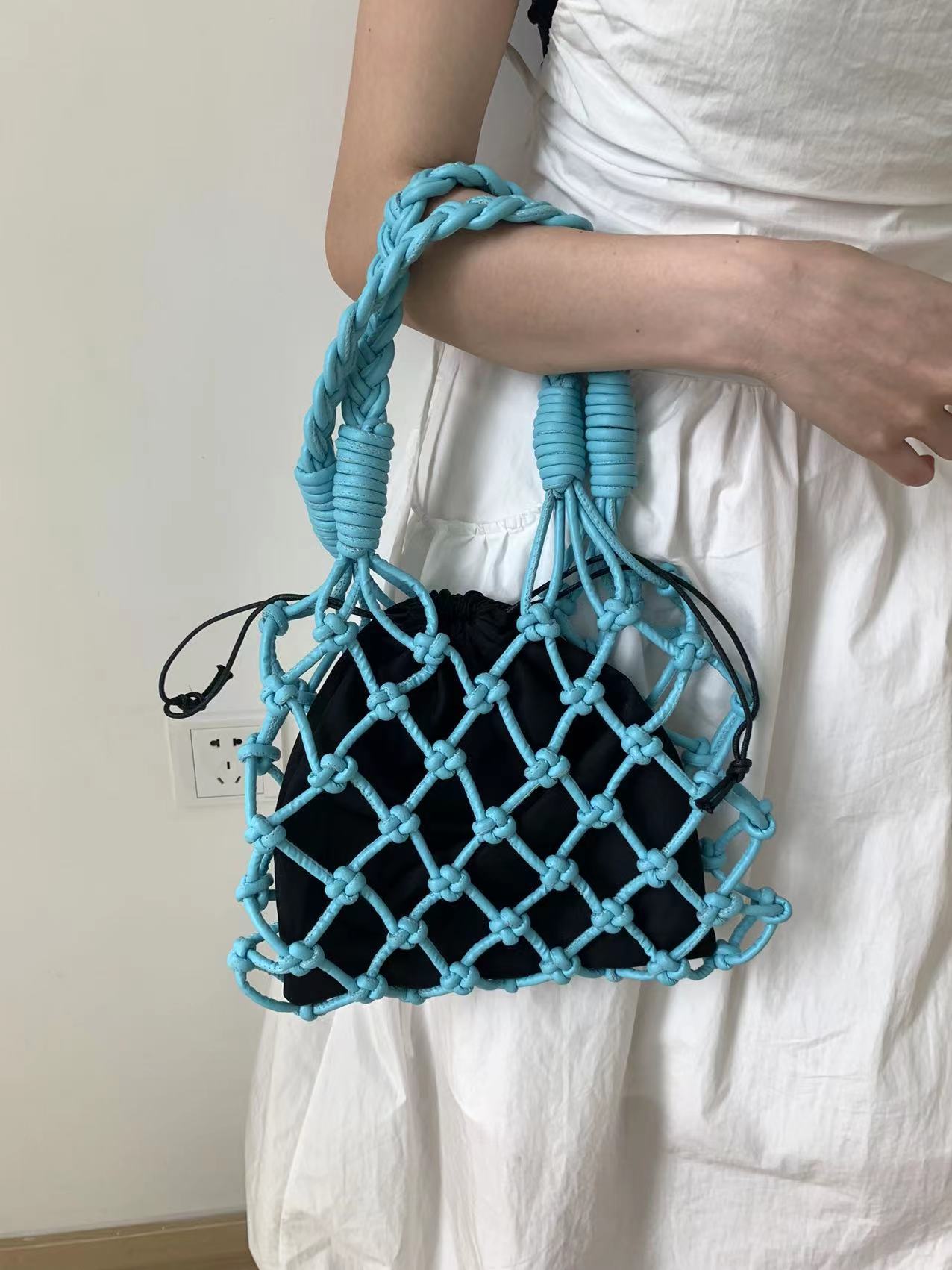 Women's Hand-woven Fashion Handmade Hollow Portable Underarm Shoulder Bags