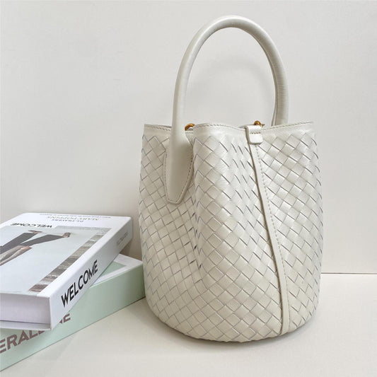 Women's Genuine Leather Niche Large Capacity Hand-woven Crossbody Bags