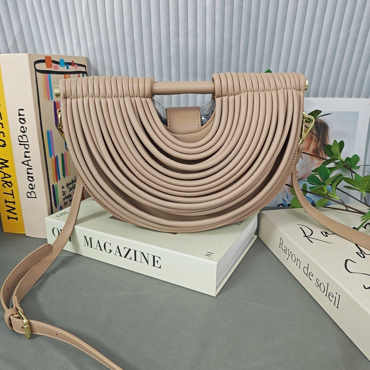 Attractive Casual Versatile Woven Clutch Female Handbags