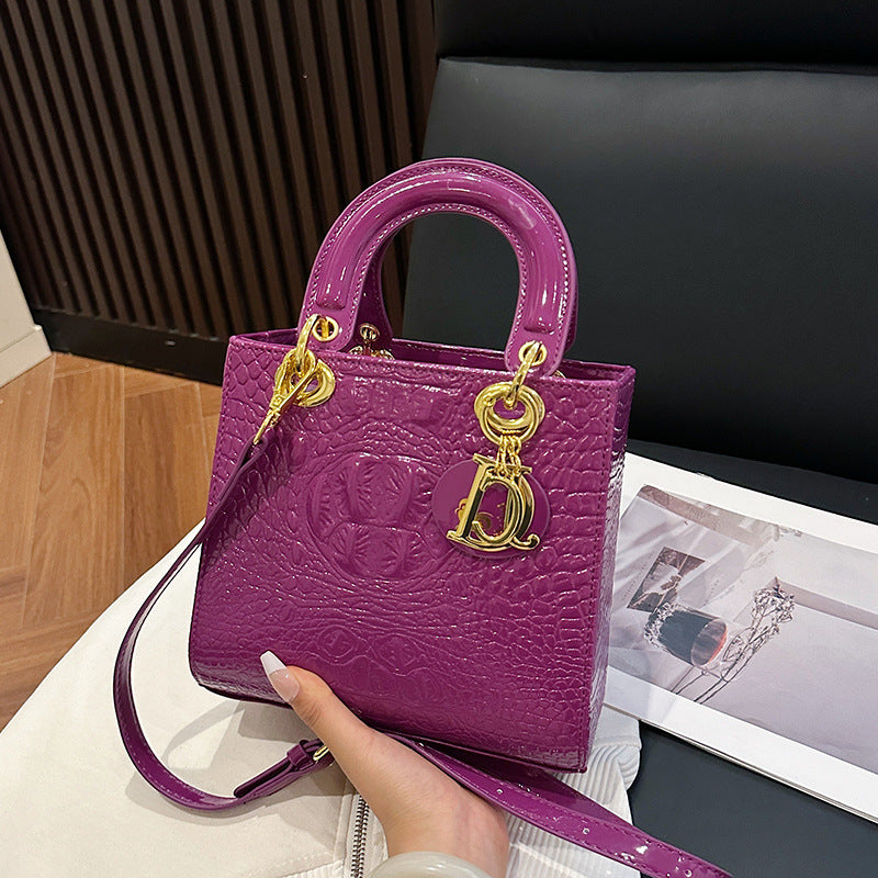 Women's Crocodile Pattern Fashion Letter Diana Bags
