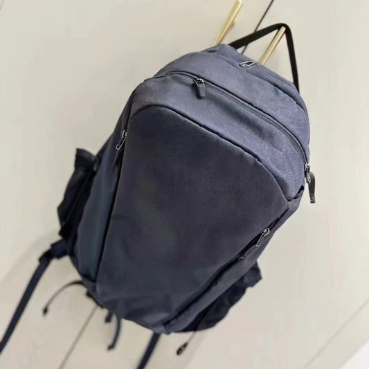 Women's & Men's Poultry Mountain Climbing Biking Waterproof Large Backpacks