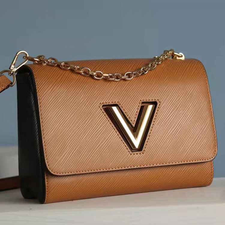 Wholesale V Water Ripple Adjustable Chain Crossbody Bags