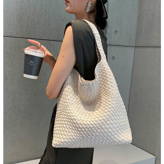 Women's Hand-woven Large Capacity Vintage Vegetable Basket Shoulder Bags