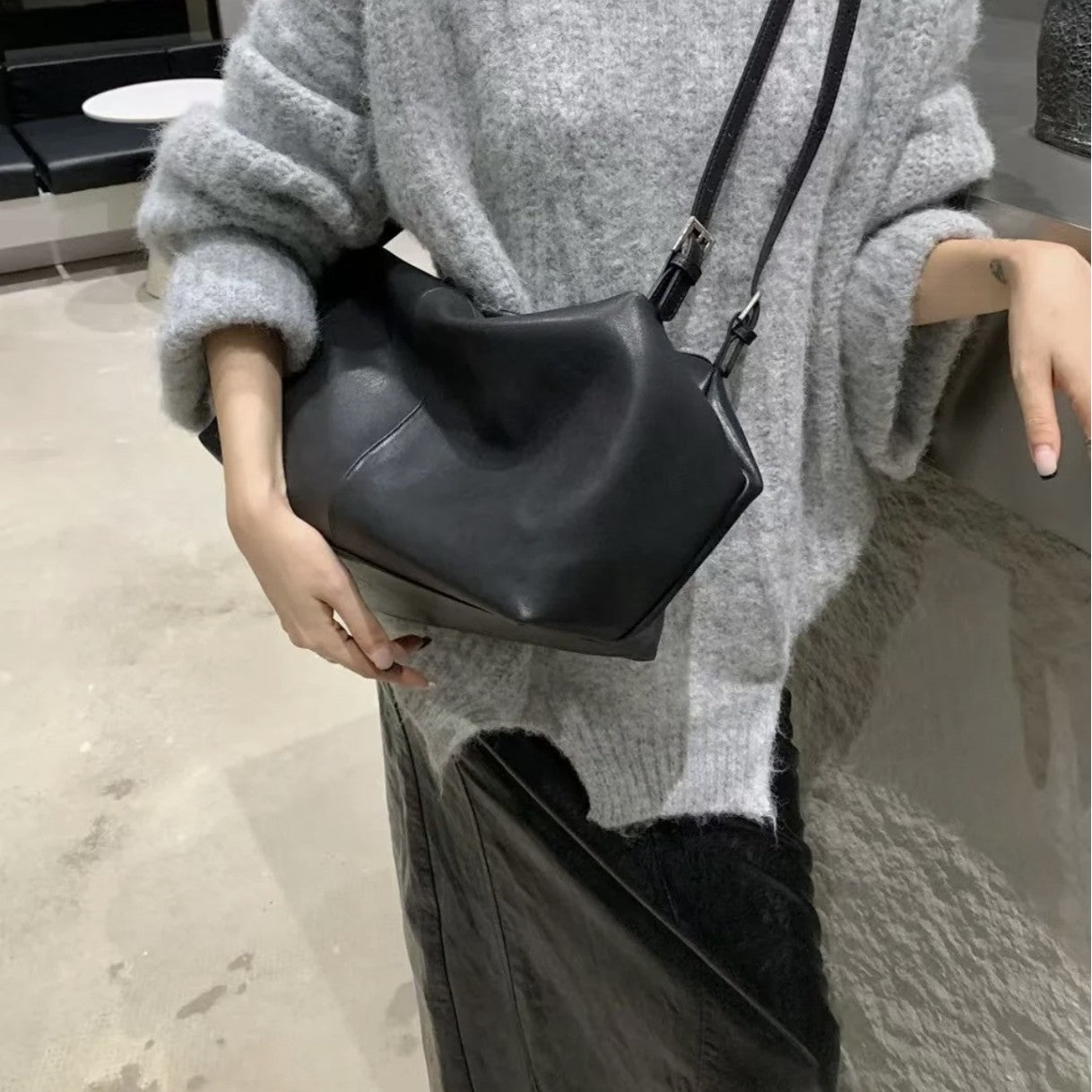 Women's Korean Soft Leather Large Capacity Bowling Handbags