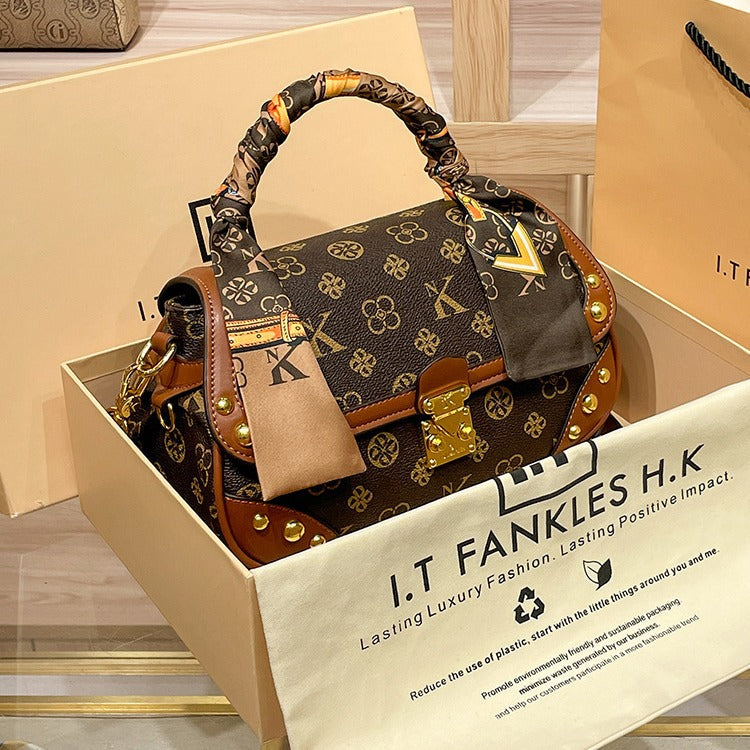 Women's Shopping Authentic Leather Tactile Feel Retro Shoulder Bags