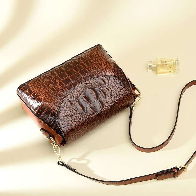 Women's Stylish Winter Versatile Retro Elegant Crossbody Bags