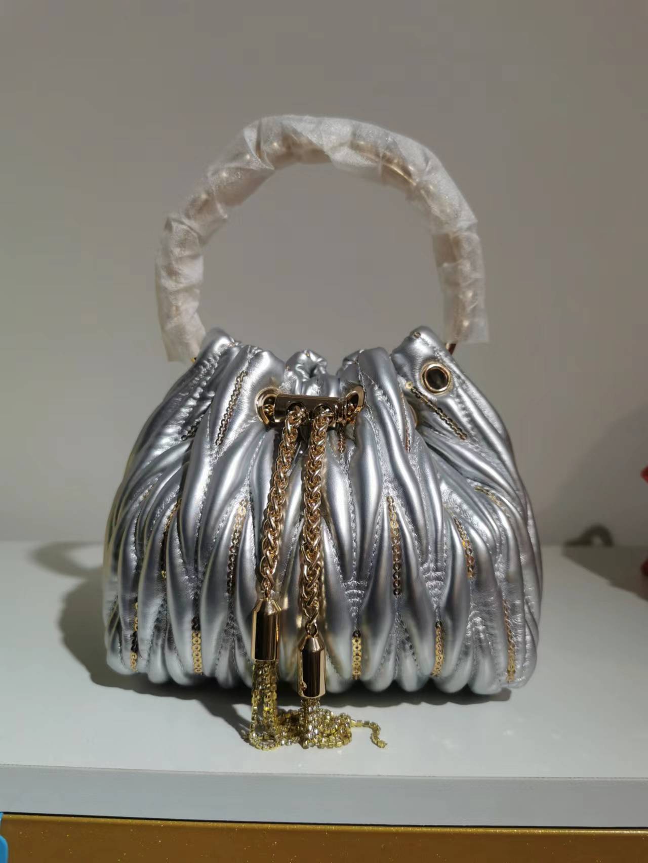 Women's Elegant Sequined Pleated Embroidery Thread Tassel Handbags