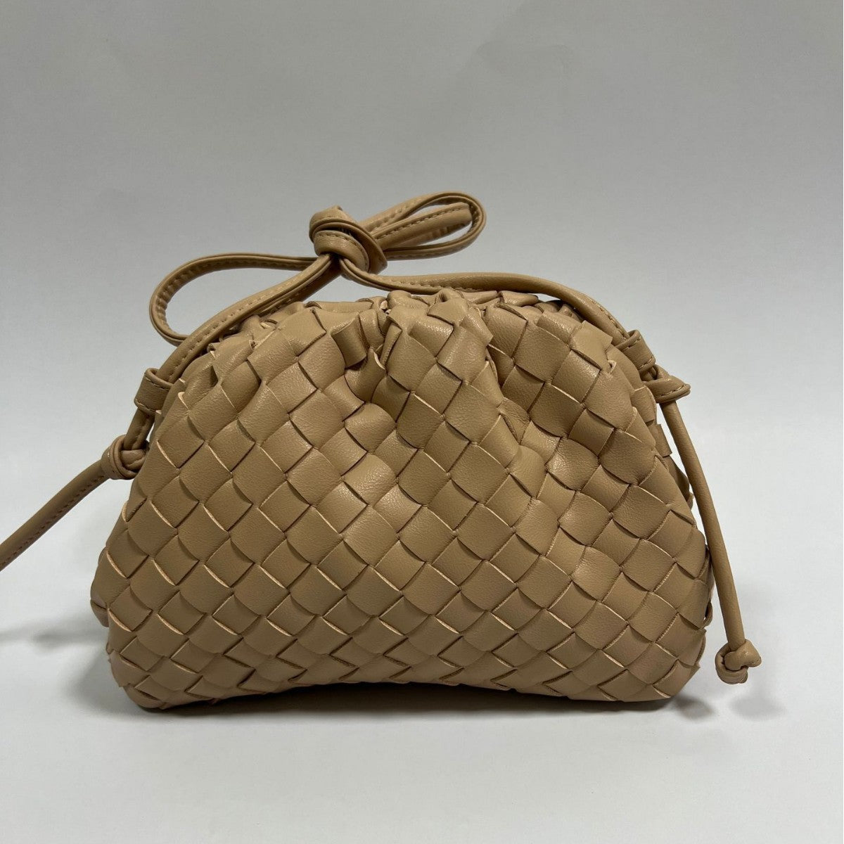 Handmade Woven Elegant Cloud Retro Fashion Crossbody Bags