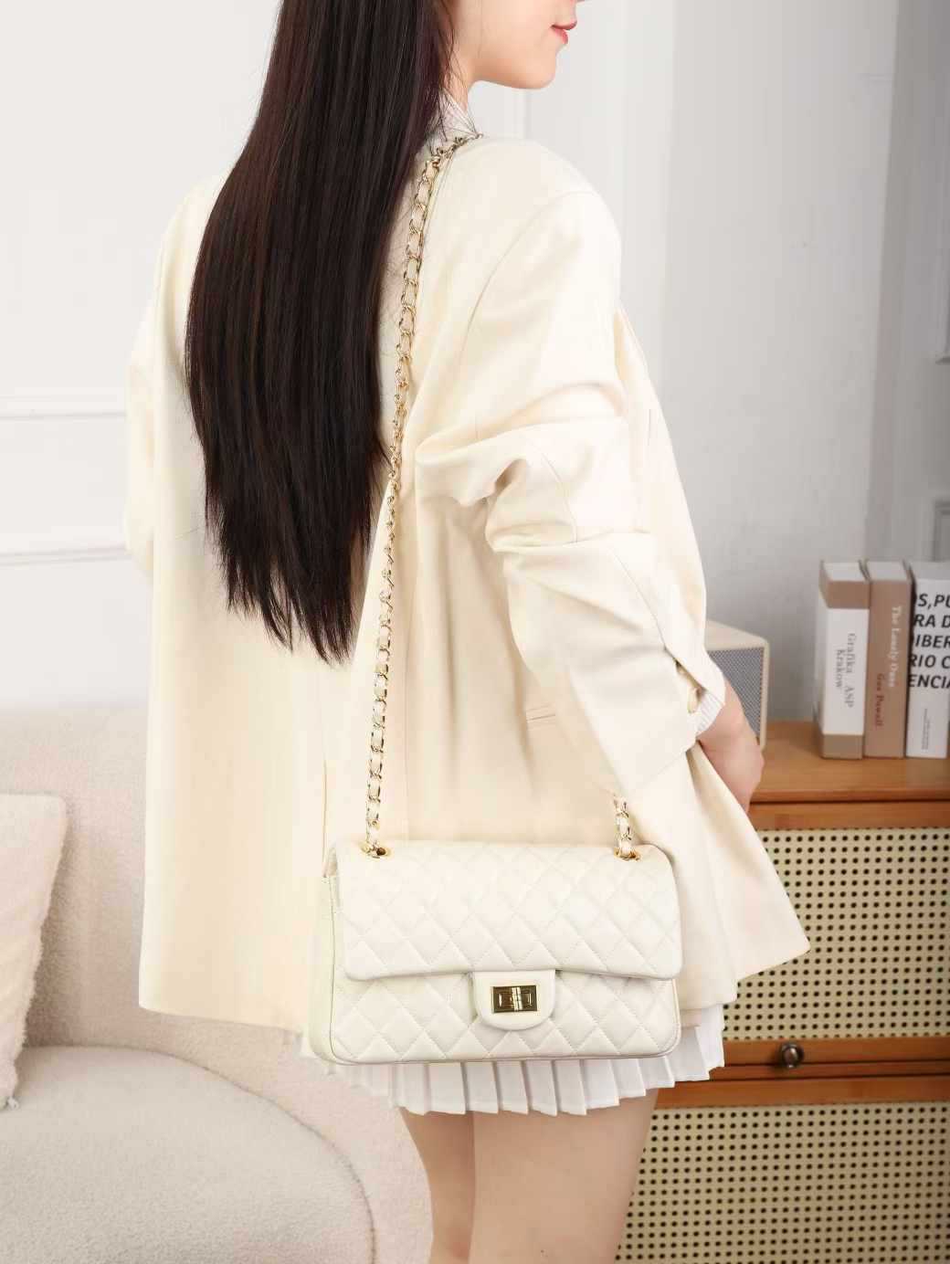 Women's Sheepskin Leather Diamond Pattern Chain Classic Shoulder Bags
