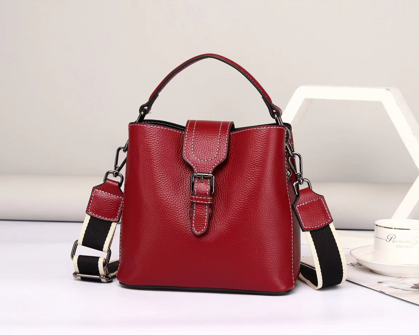 Women's Genuine Leather One Fashion High-grade Large Shoulder Bags