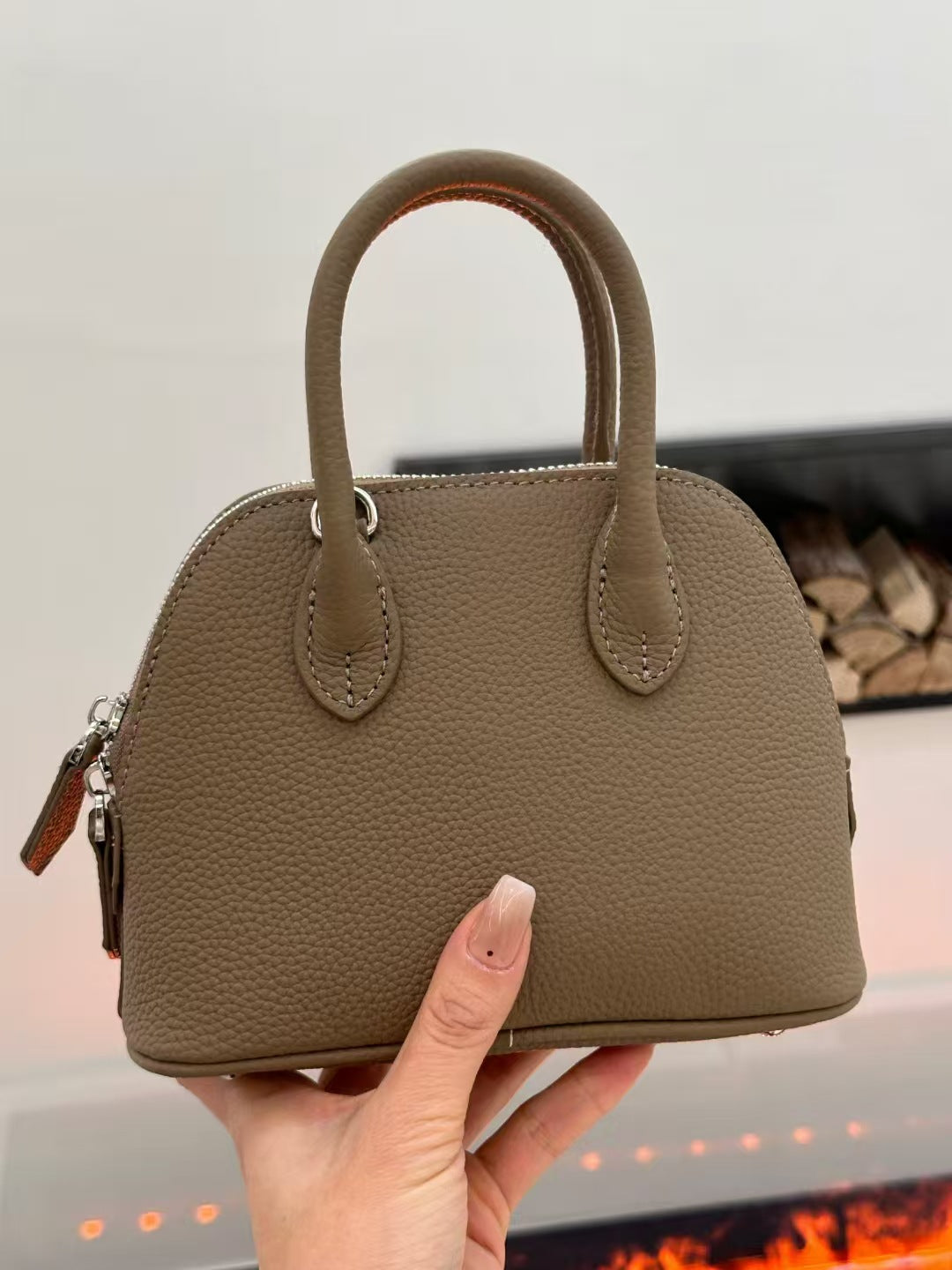 Cool Women's Genuine Leather Shell Fashionable Handbags