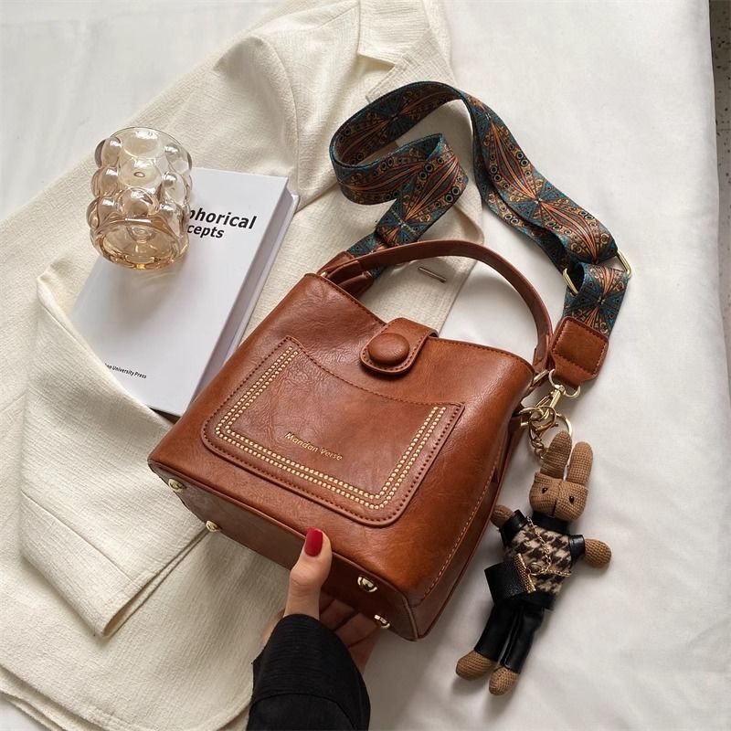 Women's Genuine Leather Retro Niche Light Crossbody Bags