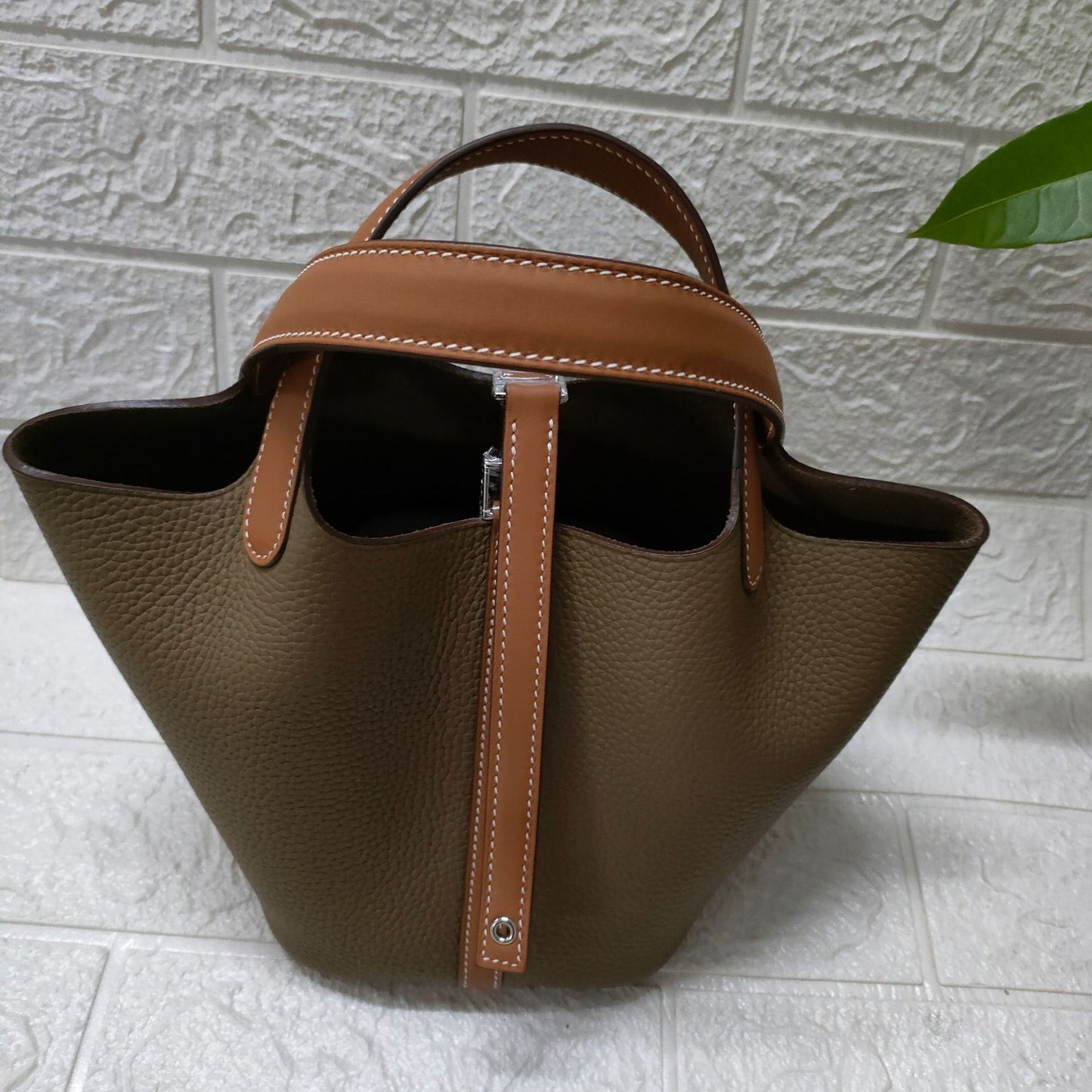 Women's Vegetable Basket Genuine Leather Litchi Pattern Handmade Handbags