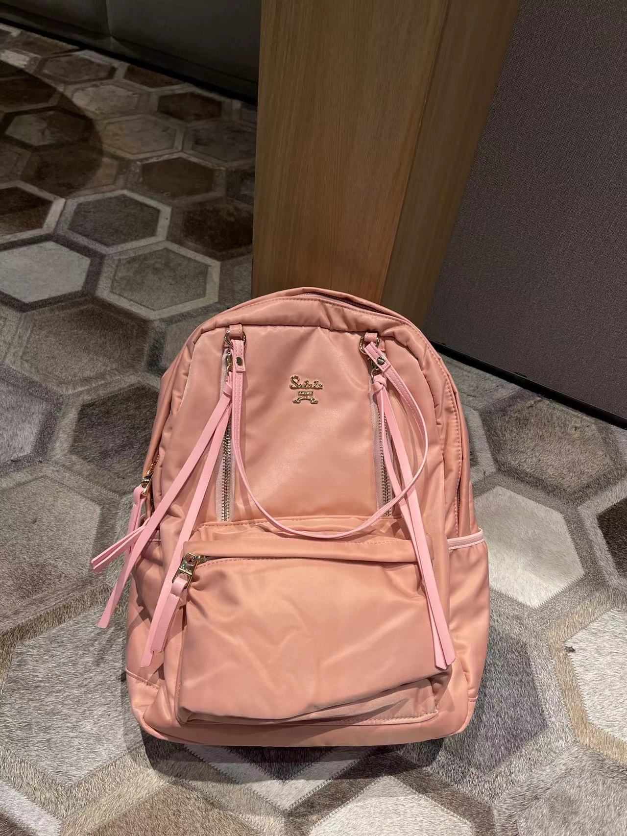Durable Creative Nylon Style Lightweight Waterproof Backpacks