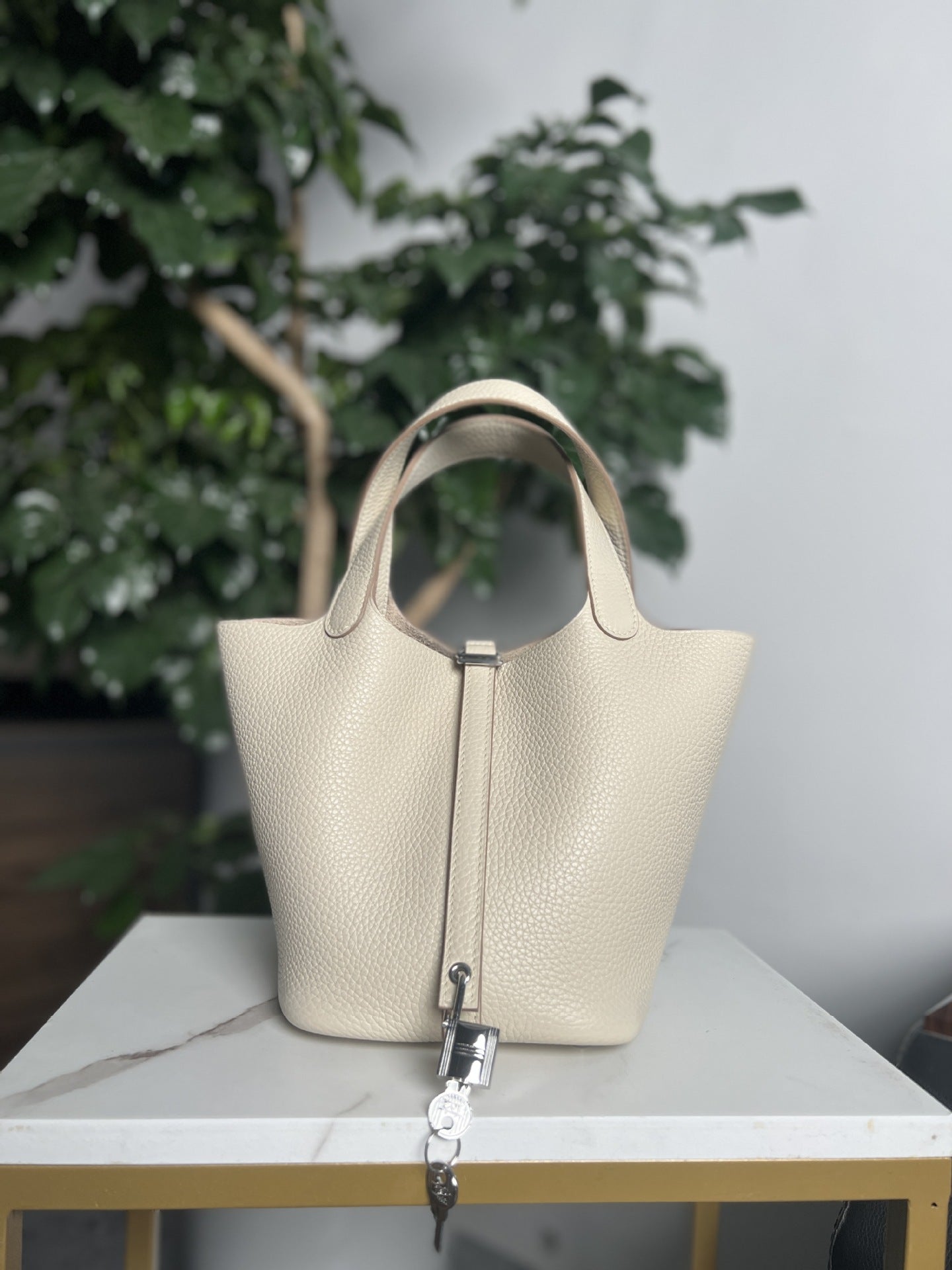 Women's Vegetable Basket Imported Leather Genuine Cattlehide Surface Handbags