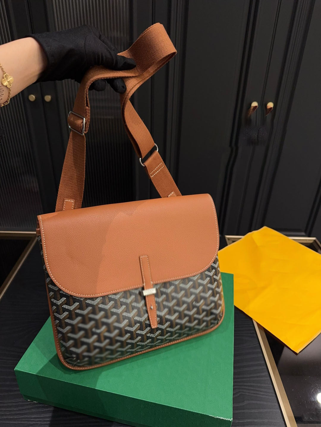 Women's & Men's & Teeth Commuter Flap Canvas Crossbody Bags