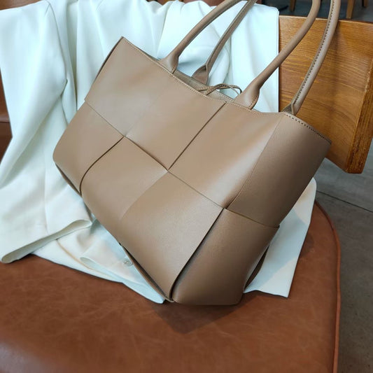 Genuine Leather Portable Big Large Capacity Shoulder Bags